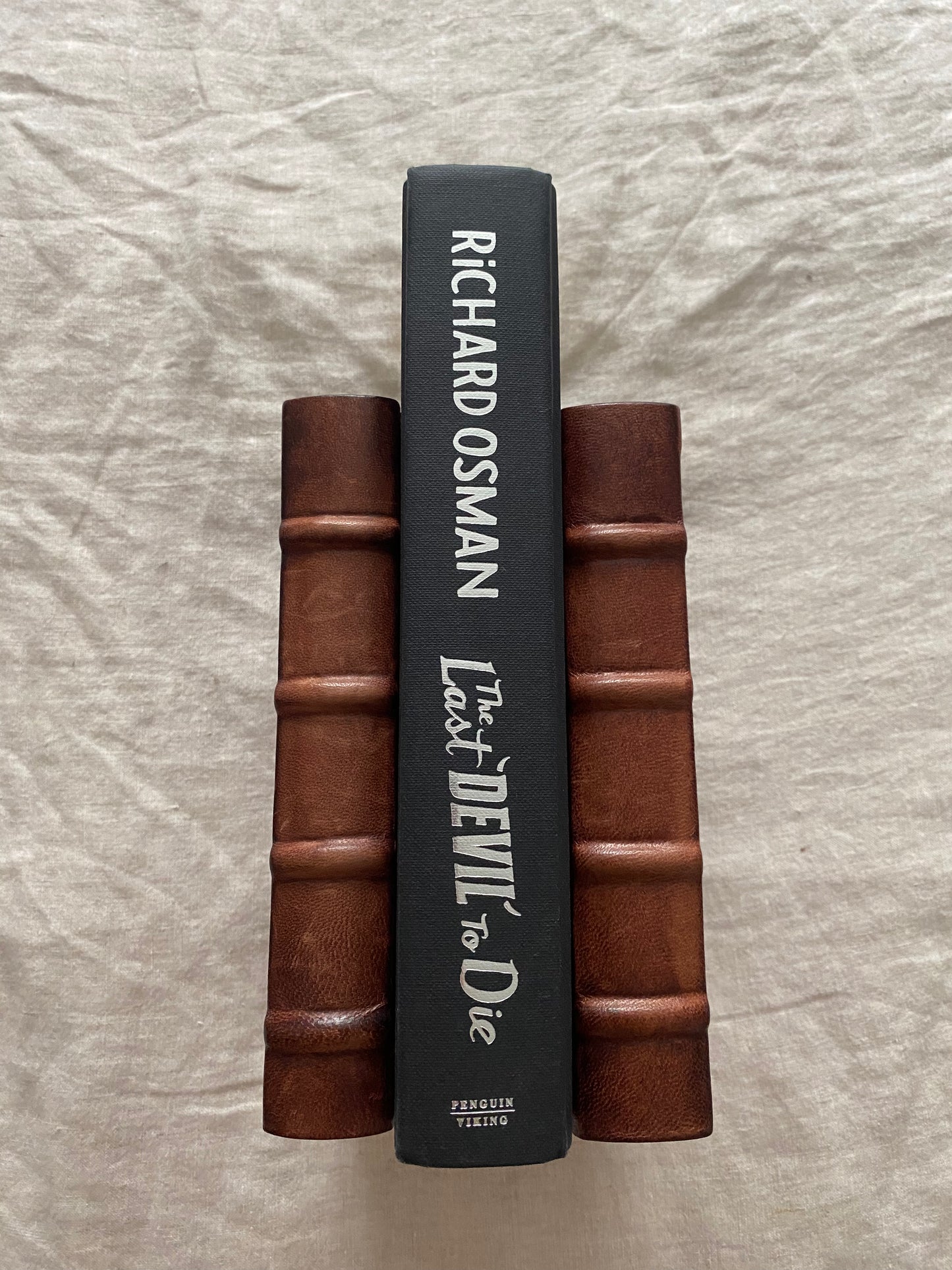 The Last Devil to Die (Thursday Murder Club Series #4)