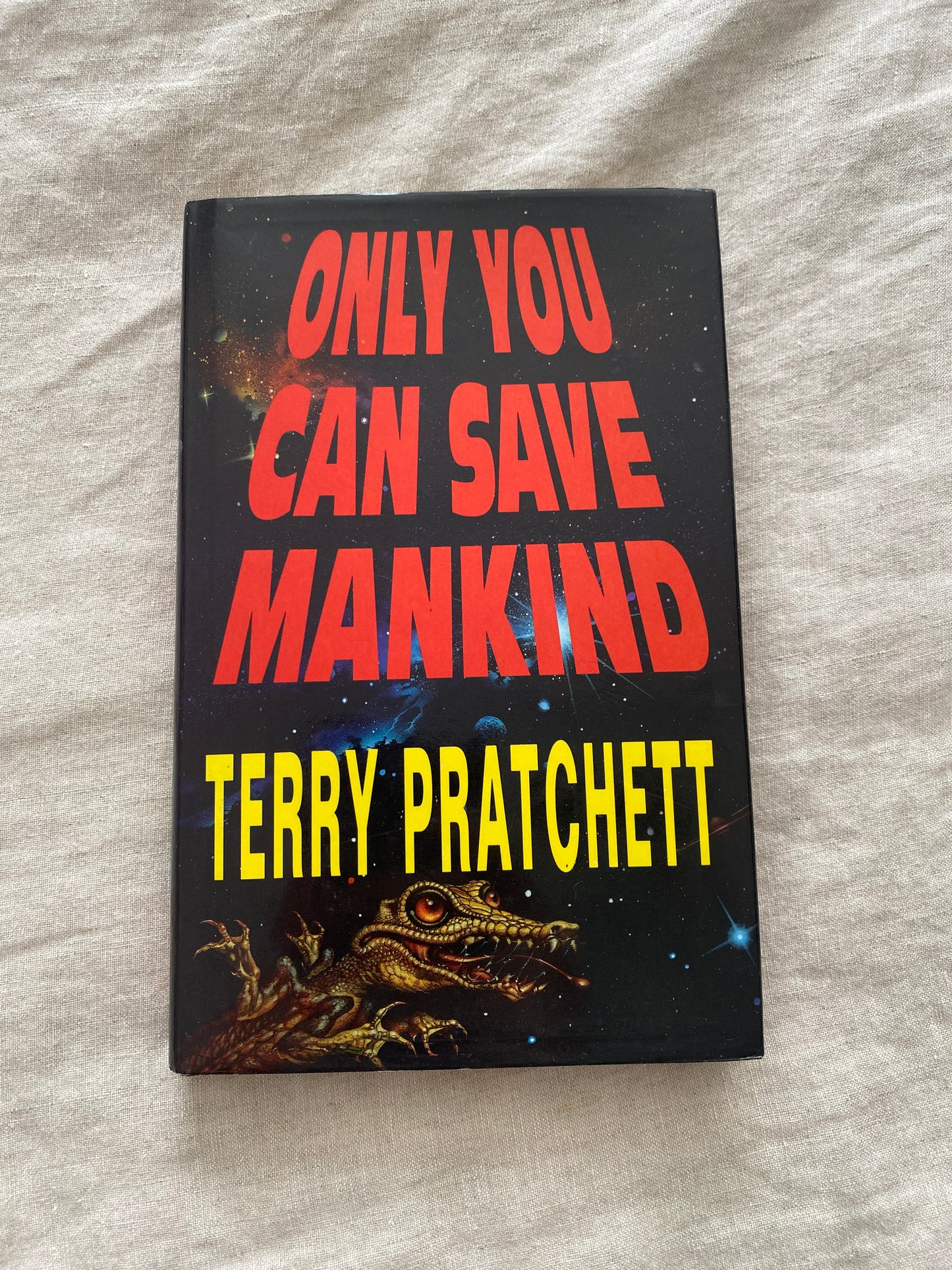 Only You Can Save Mankind (Johnny Maxwell Series #1)