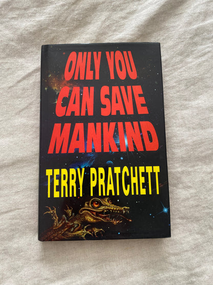 Only You Can Save Mankind (Johnny Maxwell Series #1)