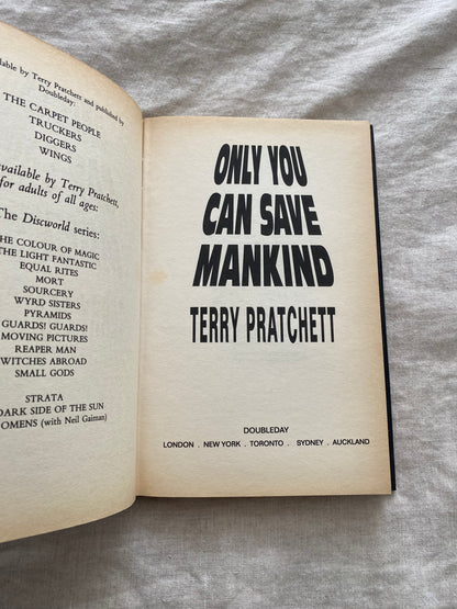 Only You Can Save Mankind (Johnny Maxwell Series #1)