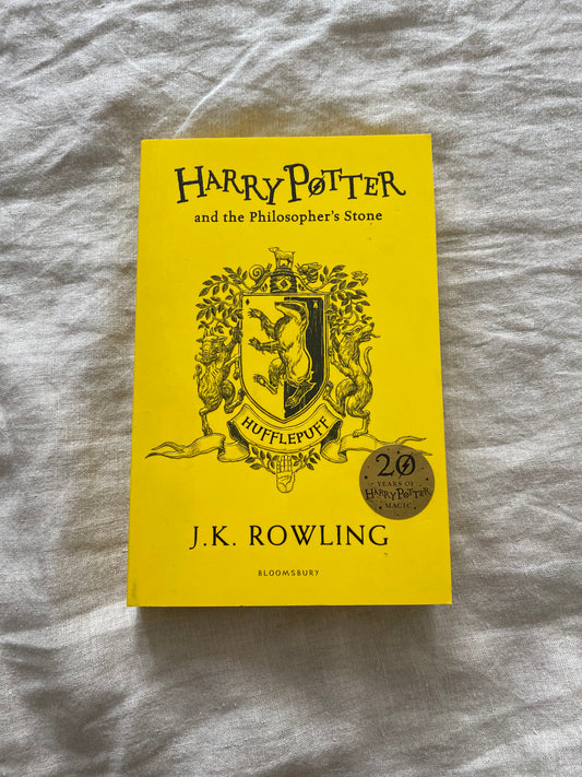 Harry Potter and the Philosopher's Stone - Hufflepuff Edition (Harry Potter House Editions)