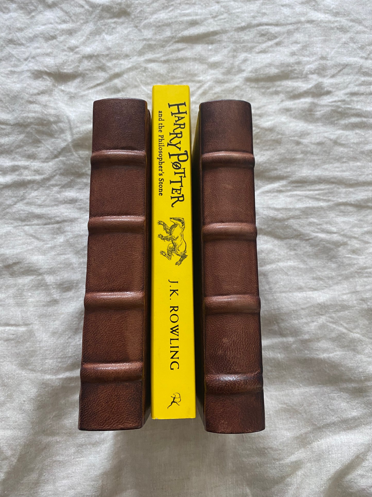 Harry Potter and the Philosopher's Stone - Hufflepuff Edition (Harry Potter House Editions)