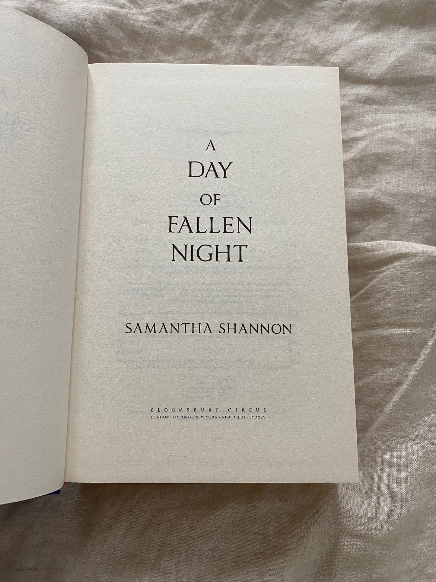 A Day of Fallen Night (Roots of Chaos Series #2)