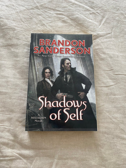 Shadows of Self: A Mistborn Novel (Mistborn Saga #5 / Wax and Wayne Series #2)