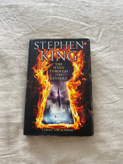 The Wind Through the Keyhole (The Dark Tower Series #4.5)