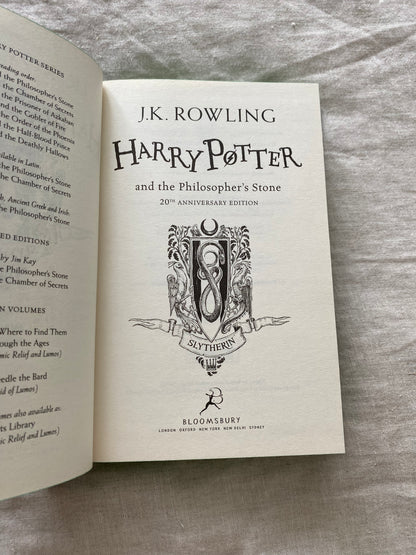 Harry Potter and the Philosopher's Stone - Slytherin Edition (Harry Potter House Editions)