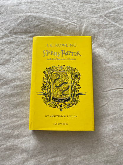 Harry Potter and the Chamber of Secrets - Hufflepuff Edition (Harry Potter House Editions)