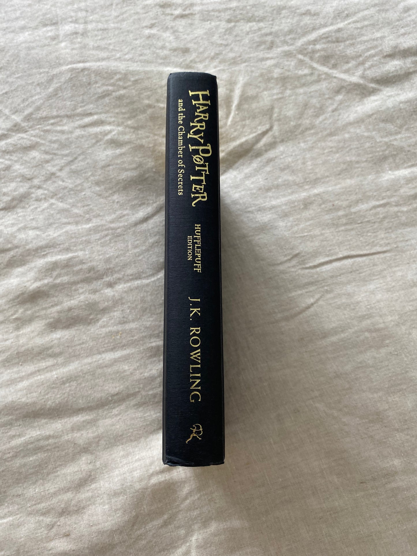 Harry Potter and the Chamber of Secrets - Hufflepuff Edition (Harry Potter House Editions)