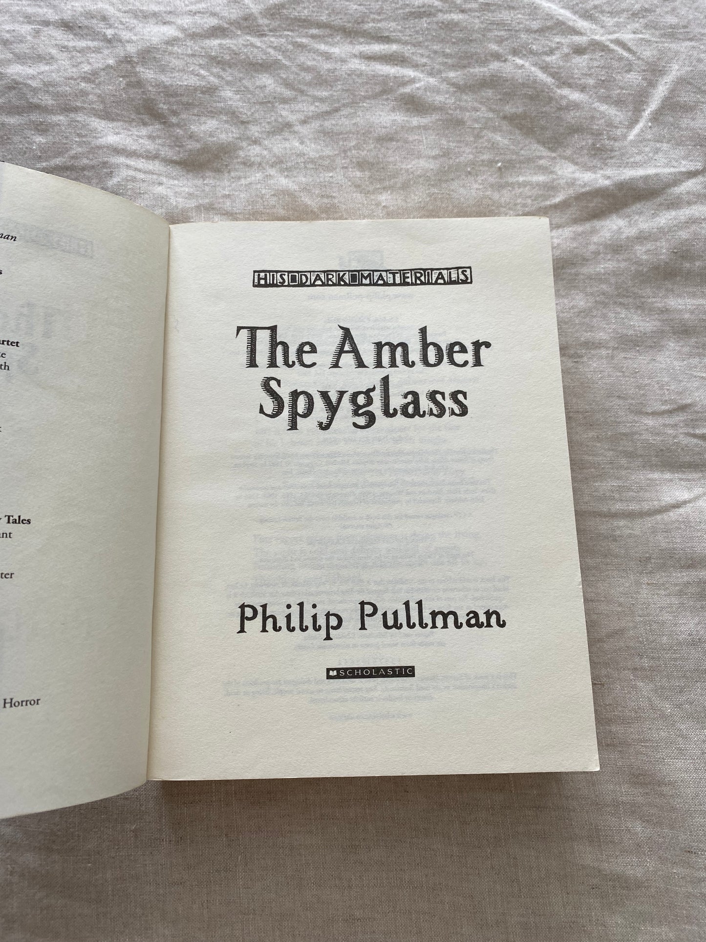 The Amber Spyglass Collector's Edition (His Dark Materials Series #3)