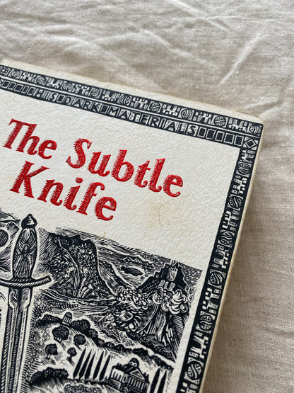 The Subtle Knife Collector's Edition (His Dark Materials Series #2)