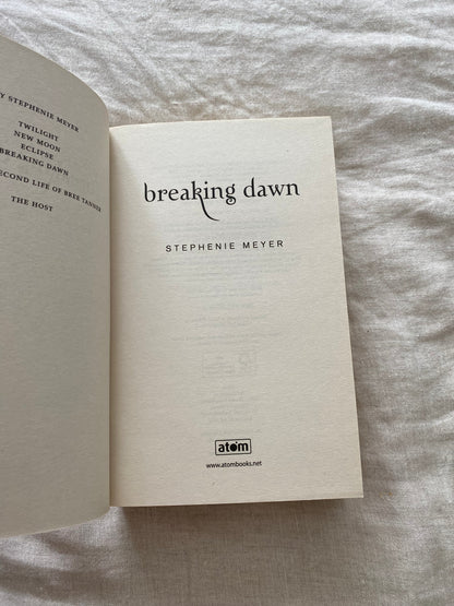 Breaking Dawn (The Twilight Saga #4)