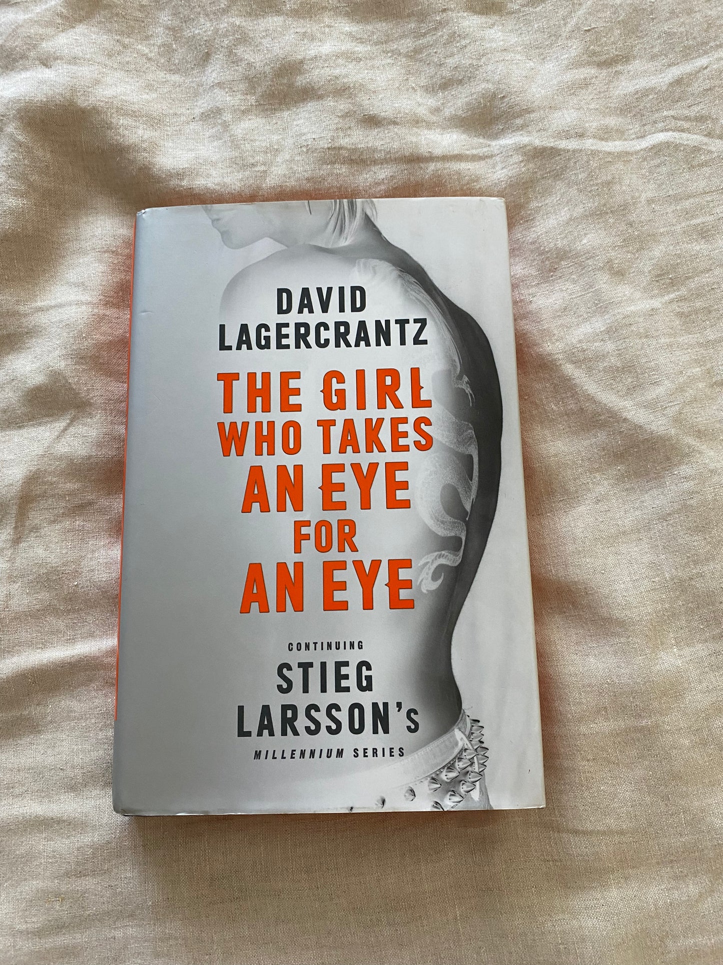 The Girl Who Takes an Eye for an Eye (Millennium Series #5)