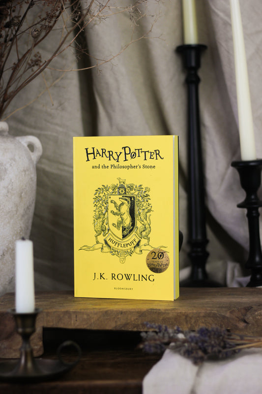 Harry Potter and the Philosopher's Stone - Hufflepuff Edition (Harry Potter House Editions)
