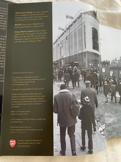 Arsenal: Extraordinary Images of an Amazing Club (Official Illustrated History)