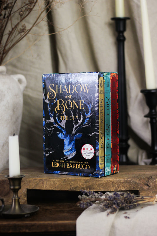 Shadow and Bone Trilogy Boxed Set (The Grishaverse Series #1-3)