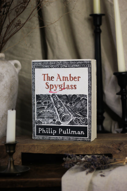 The Amber Spyglass Collector's Edition (His Dark Materials Series #3)