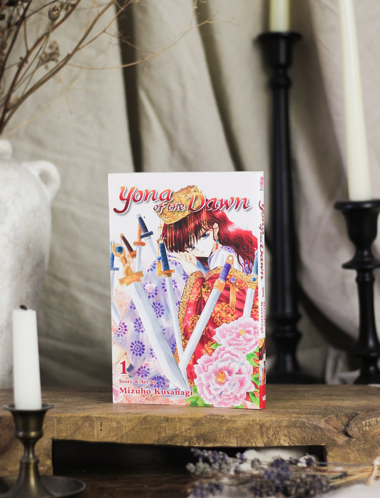 Yona of the Dawn, Volume 1 (Yona of the Dawn Series #1)
