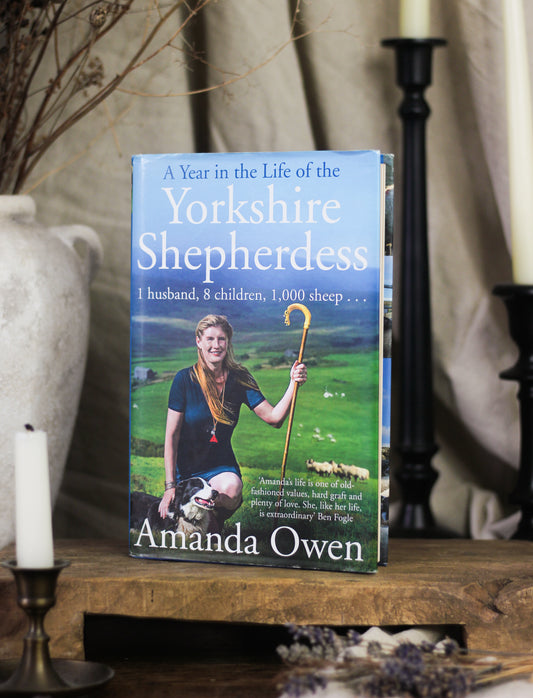 A Year in the Life of the Yorkshire Shepherdess (The Yorkshire Shepherdess #2)