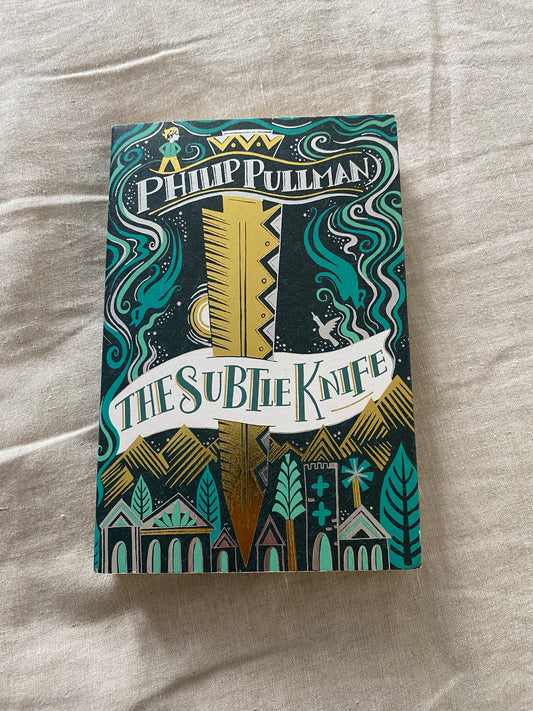 The Subtle Knife: Gift Edition (His Dark Materials Series #2)