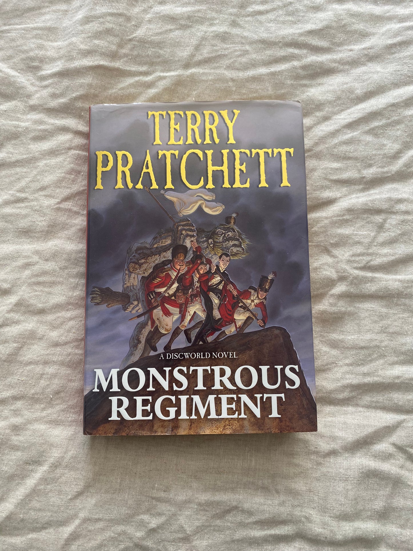 Monstrous Regiment (Discworld Series #31)