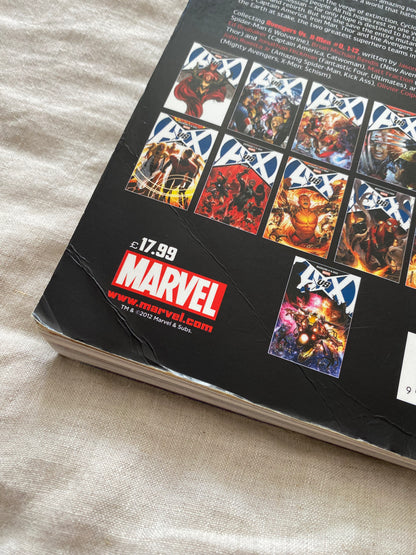 Avengers Vs. X-men Graphic Novel by Brian Michael Bendis (Marvel, 2012)