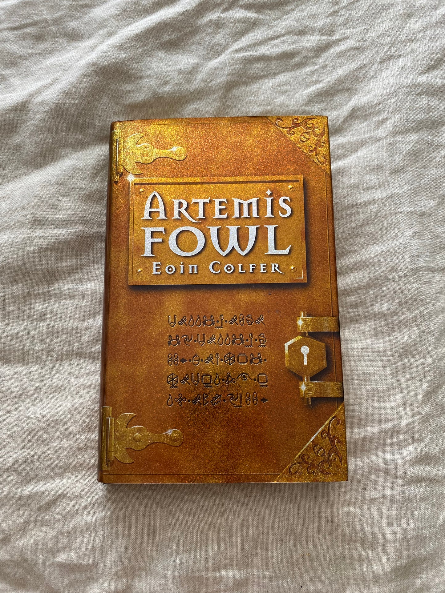 Artemis Fowl (Artemis Fowl Series #1)