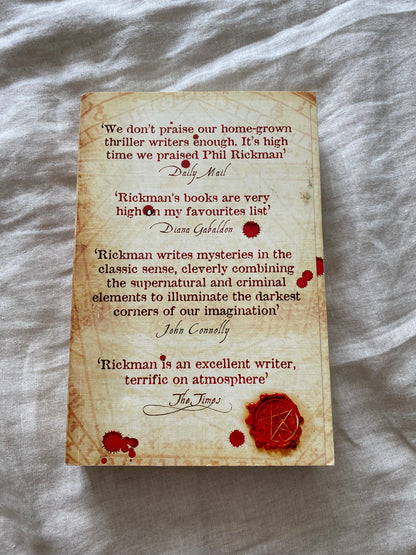 The Bones of Avalon (The John Dee Papers Series #1)