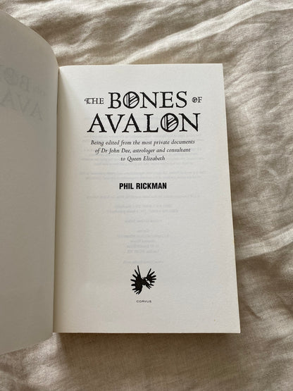 The Bones of Avalon (The John Dee Papers Series #1)