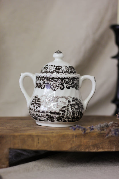 "Elizabethan Brown” Sugar Bowl