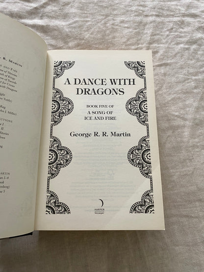 A Dance with Dragons (A Song of Ice and Fire Series #5)