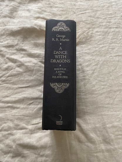A Dance with Dragons (A Song of Ice and Fire Series #5)