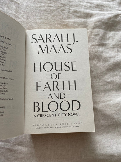 House of Earth and Blood (Crescent City Series #1)