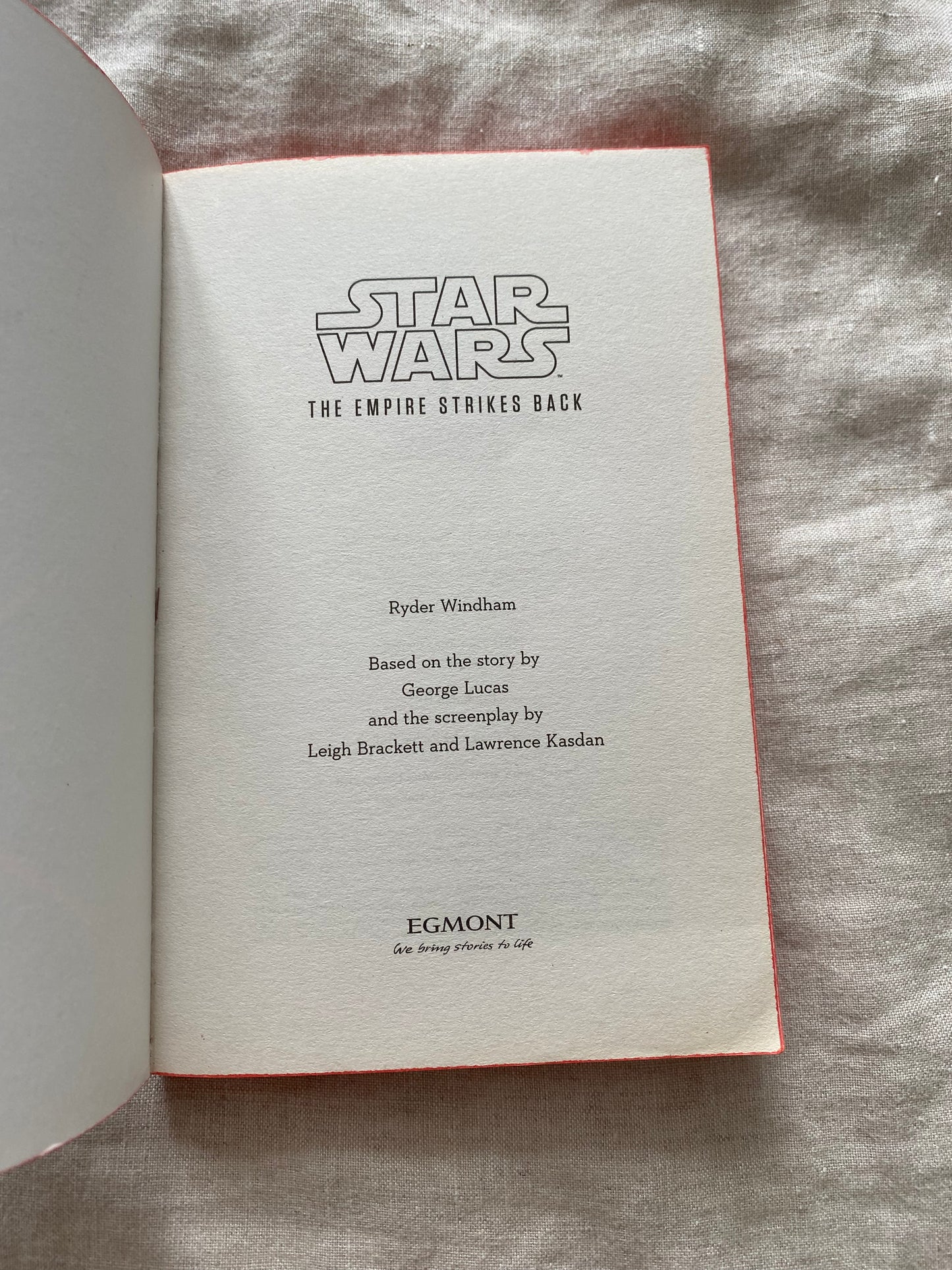 Star Wars: The Empire Strikes Back (Junior Novel)