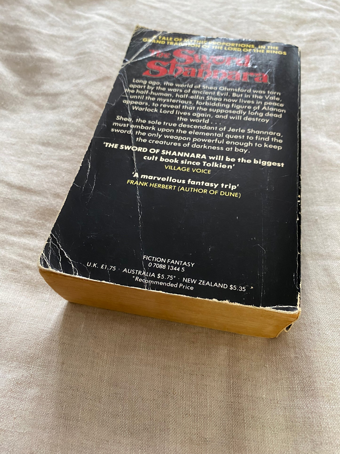 The Sword of Shannara (The Original Shannara Trilogy #1)