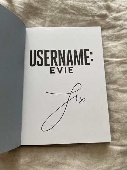 Username: Evie Collector's Edition (Username Series #1)