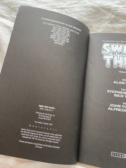 Swamp Thing, Volume 3 (Saga of the Swamp Thing Series)