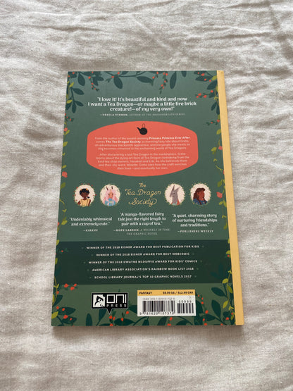 The Tea Dragon Society (The Tea Dragon Society Series #1)