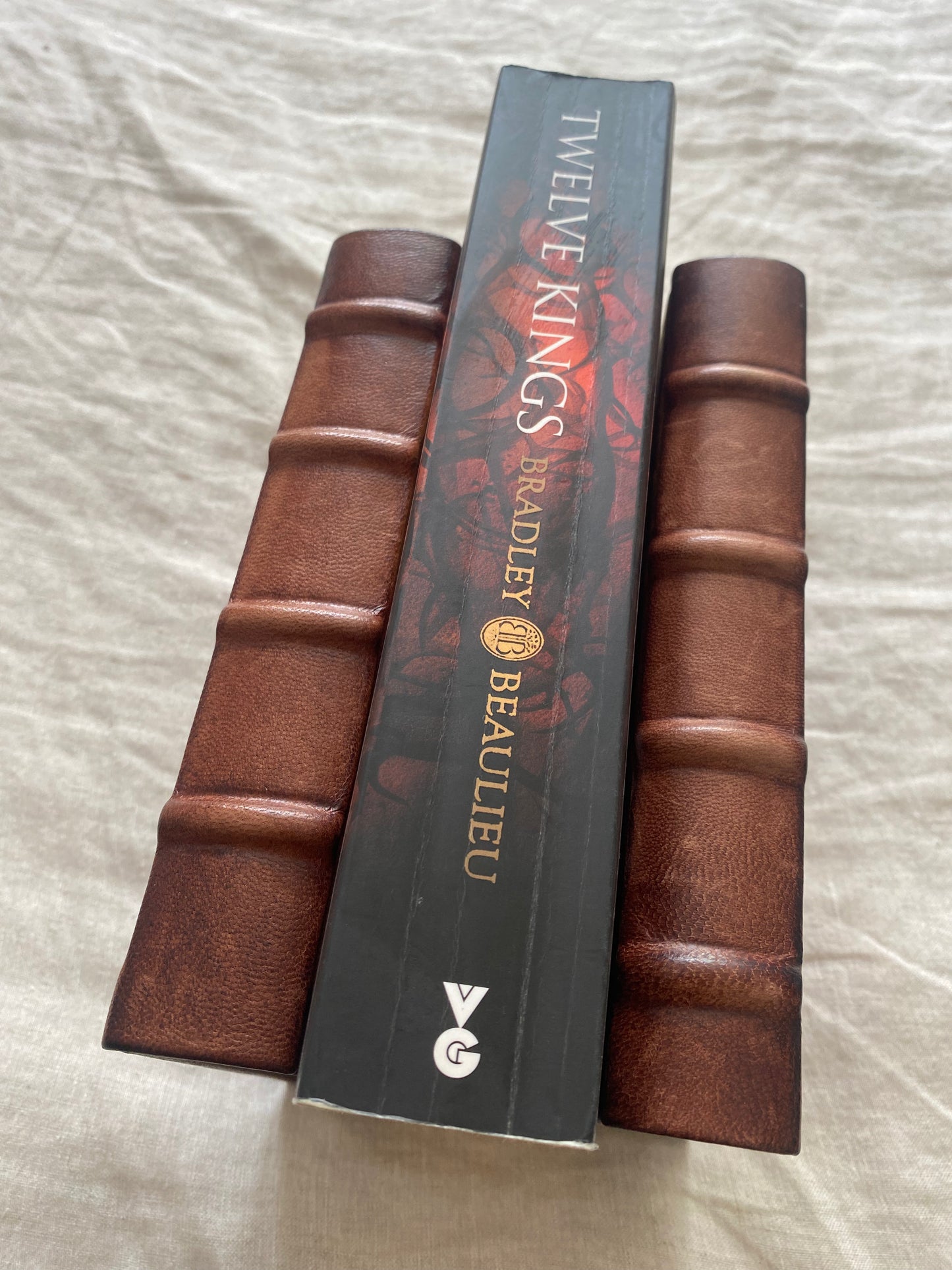Twelve Kings in Sharakhai (The Song of the Shattered Sands Series #1)