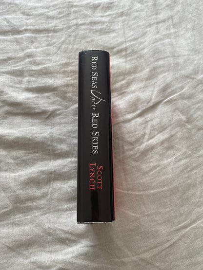Red Seas Under Red Skies (Gentleman Bastards Series #2)