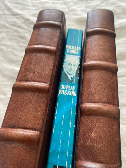 To Play The King (The Francis Urquhart Trilogy #2)