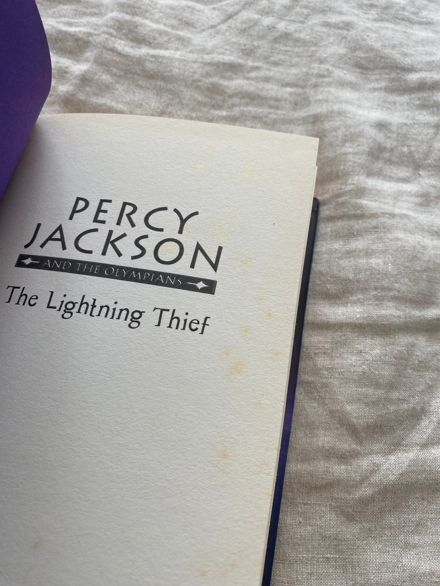 Percy Jackson: The Lightning Thief (Percy Jackson and the Olympians Series #1)