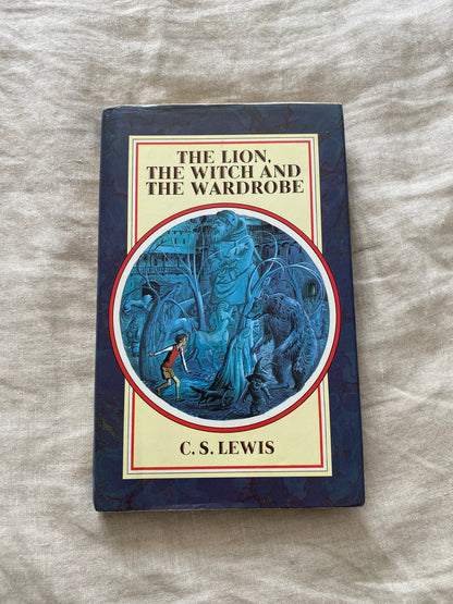 The Lion, the Witch and the Wardrobe (The Chronicles of Narnia Series #2)