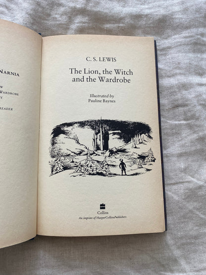 The Lion, the Witch and the Wardrobe (The Chronicles of Narnia Series #2)