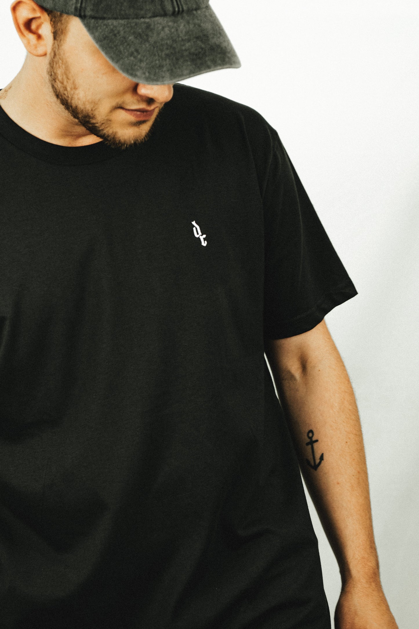 Essential Graphite T-Shirt